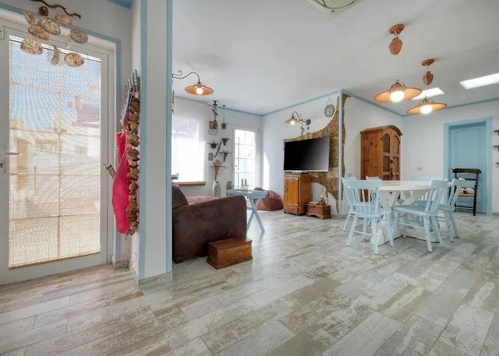 L Azdora La Concha Luxury House-shared Pool *