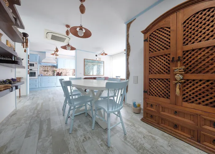 L Azdora La Concha Luxury House-shared Pool Playa Honda (Lanzarote)