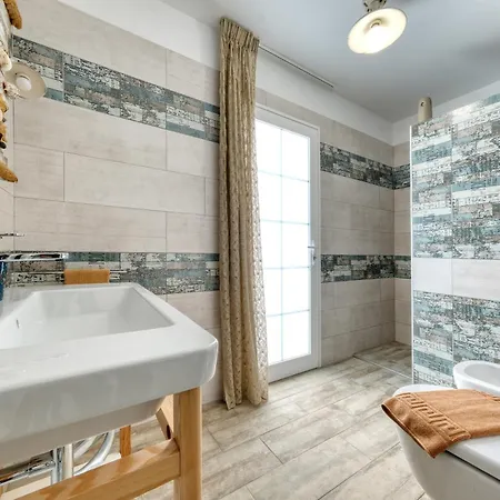 Tatil Evi L Azdora La Concha Luxury House-shared Pool *