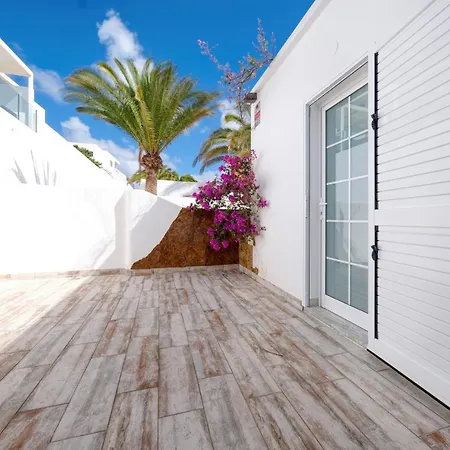 L Azdora La Concha Luxury House-shared Pool * Playa Honda (Lanzarote)