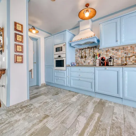 Tatil Evi L Azdora La Concha Luxury House-shared Pool Playa Honda (Lanzarote)