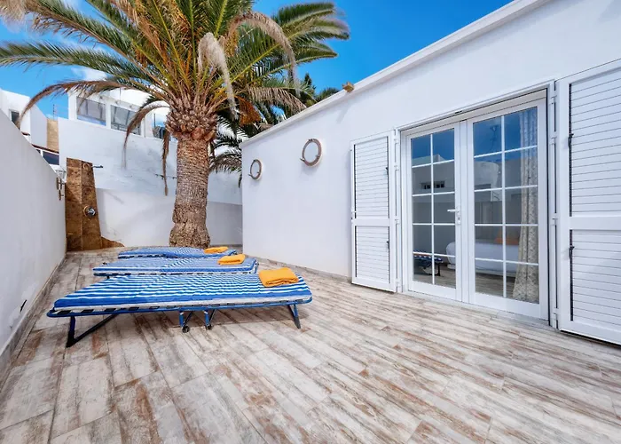 L Azdora La Concha Luxury House-shared Pool Casa vacanze