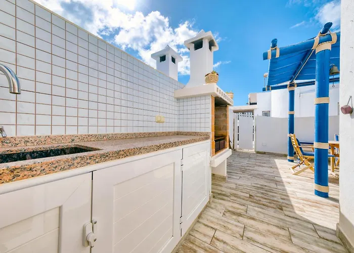 L Azdora La Concha Luxury House-shared Pool Casa vacanze Playa Honda (Lanzarote)