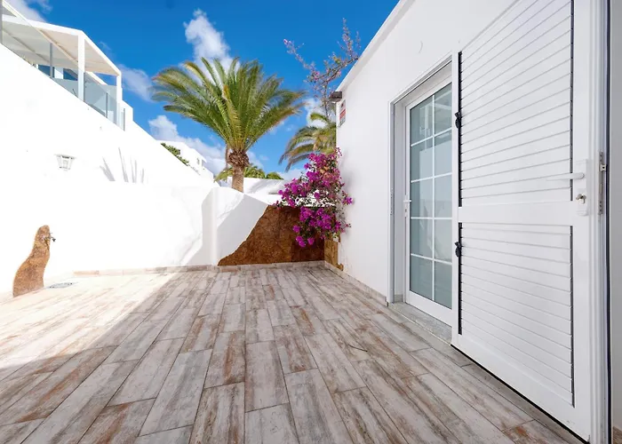 L Azdora La Concha Luxury House-shared Pool * Playa Honda (Lanzarote)