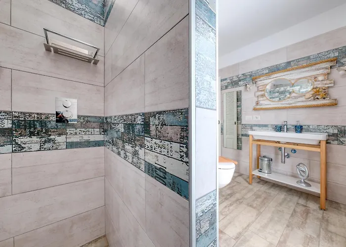 L Azdora La Concha Luxury House-shared Pool * Playa Honda (Lanzarote)